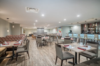 Holiday Inn Atlanta/Roswell By Ihg,Atlanta>>Alpharetta,3 star