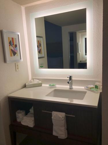 holiday inn atlanta roswell by ihg