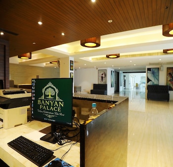 hotel banyan palace