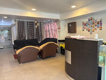 rg suites ashok nagar