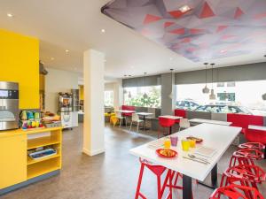 ibis styles rouen centre cathedrale