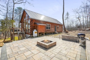 Fern Woods A Modern Take On Hocking Hills Cabins,59731 Siverly Creek Rd, Mcarthur, Oh,3 star