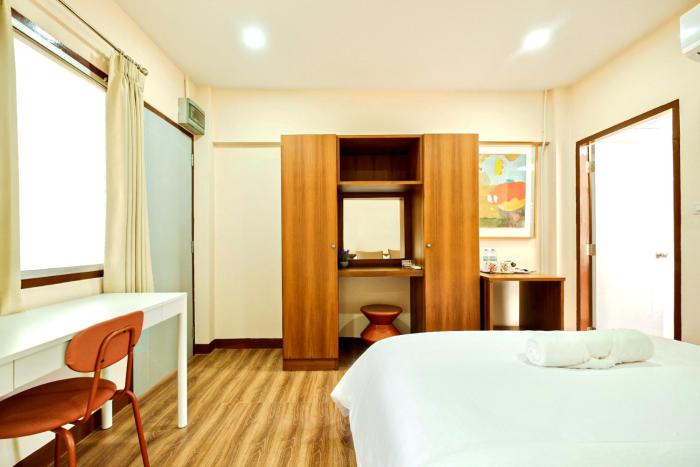 thongpoon apartment