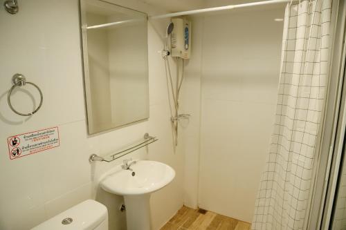 full stop pool villa don mueang