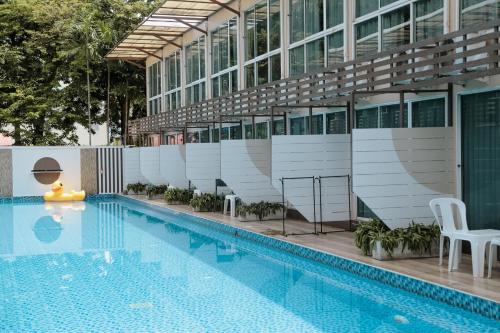 full stop pool villa don mueang