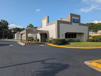 Forsyth Inn & Suites,,0 star