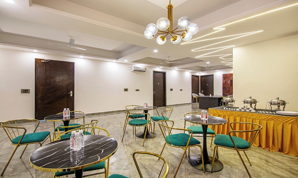 hotel k2 by l elegant sector 143b noida