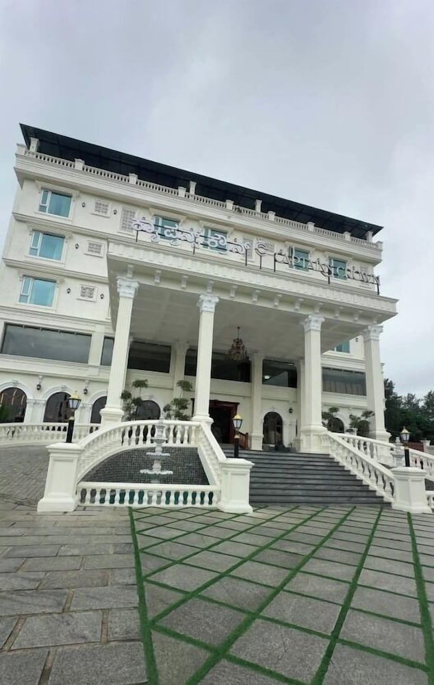 captains crown hotels and resorts