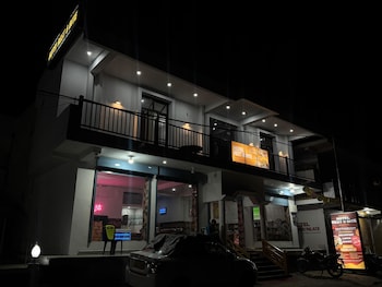hotel rest and bite