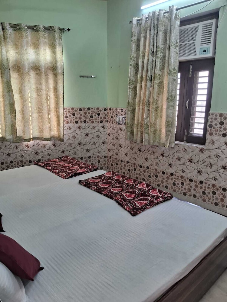 maa saraswati atithi bhavan