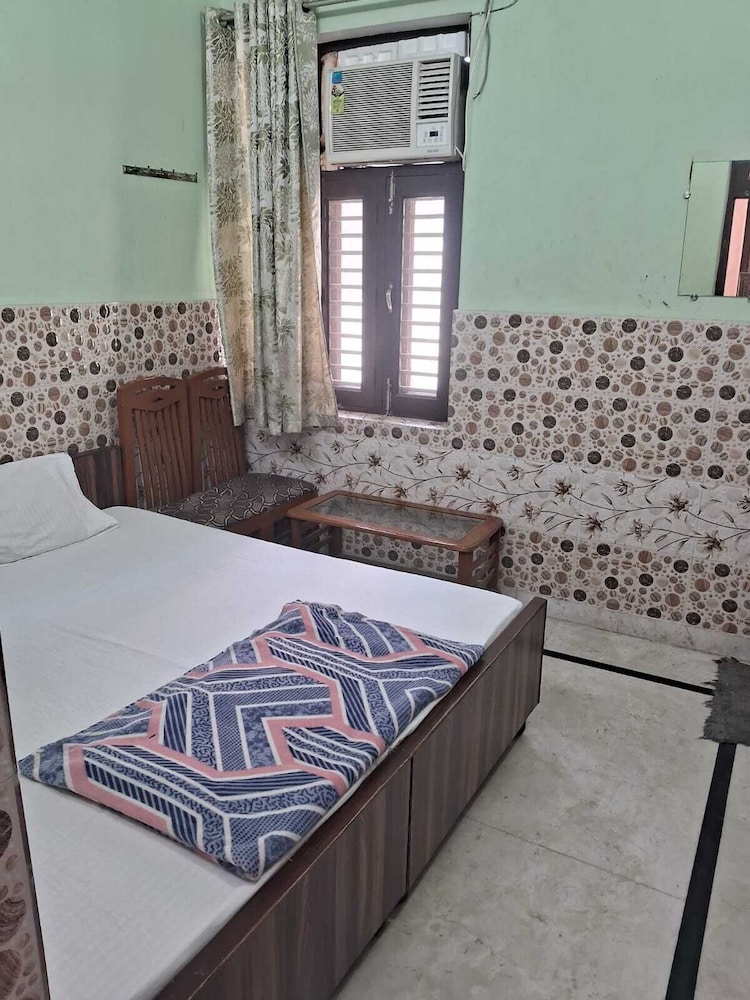 maa saraswati atithi bhavan