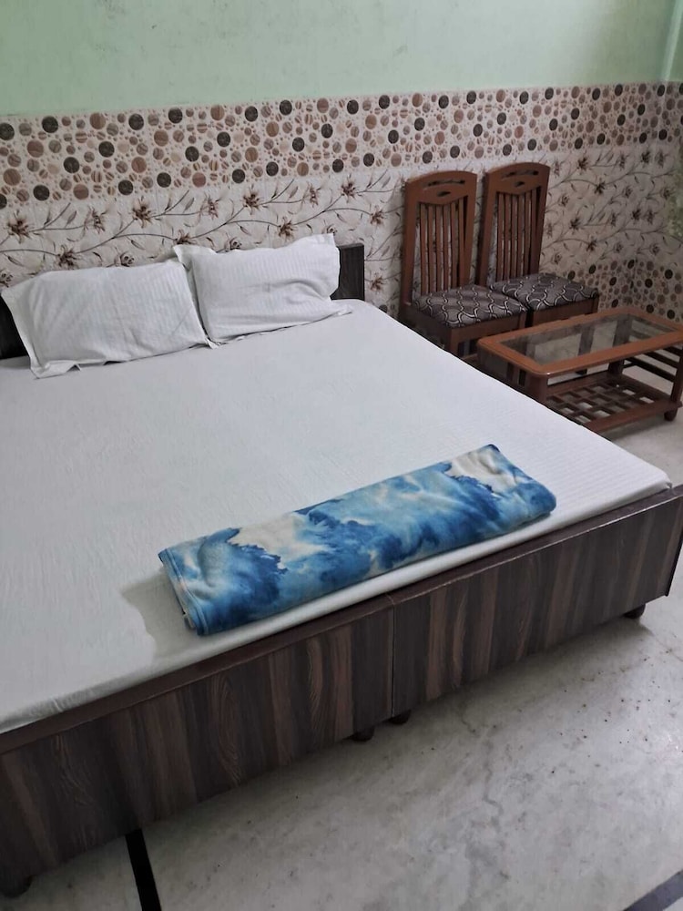 maa saraswati atithi bhavan