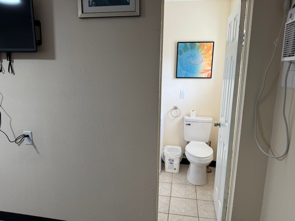 cross city motel