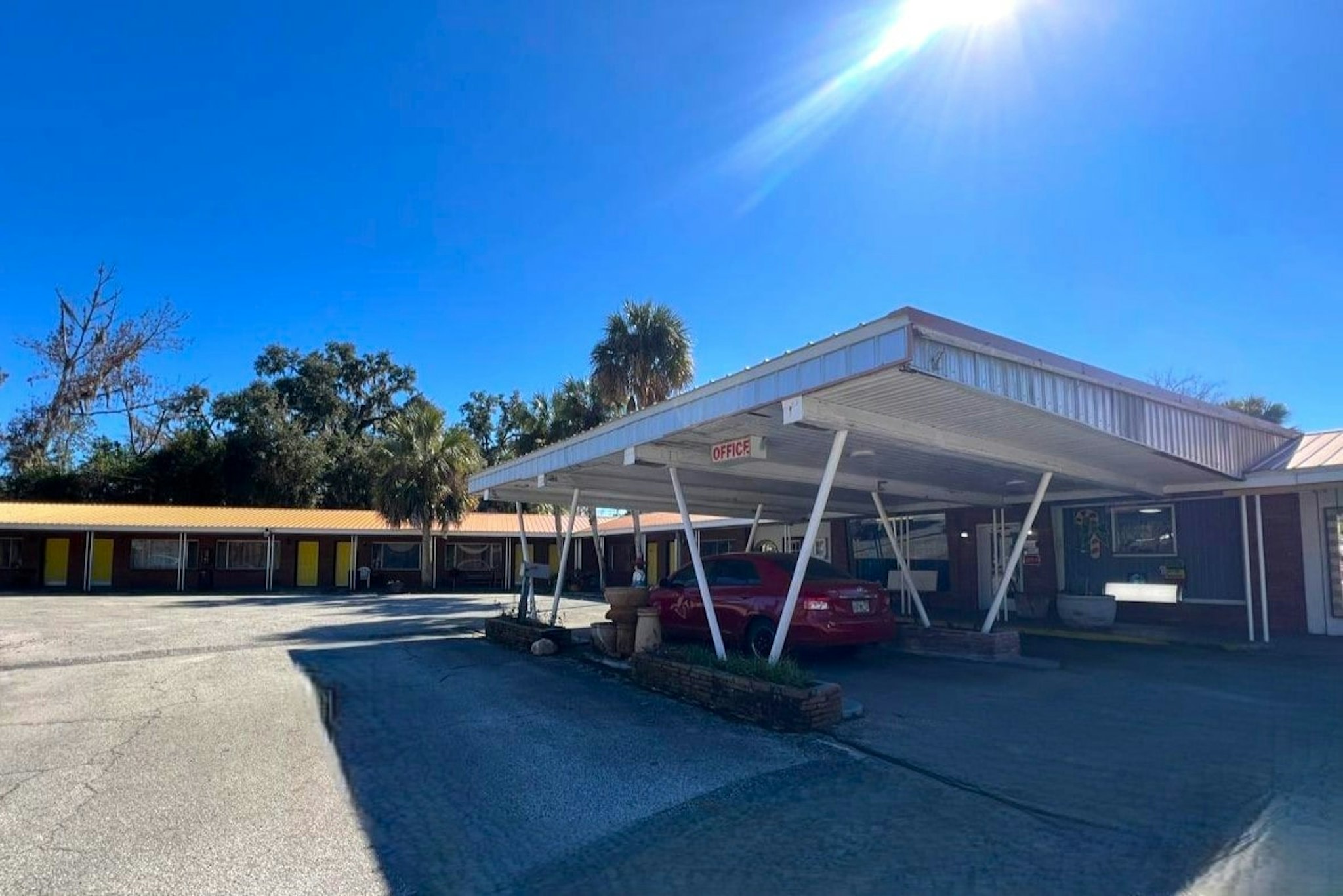 cross city motel