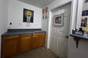 Cross City Motel,,0 star