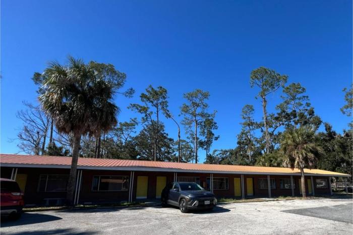 cross city motel