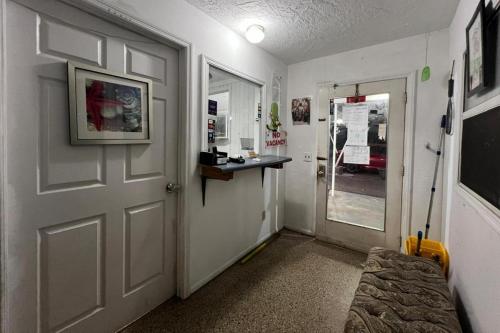 cross city motel