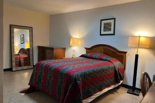 cross city motel