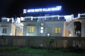 anton white villas resort
