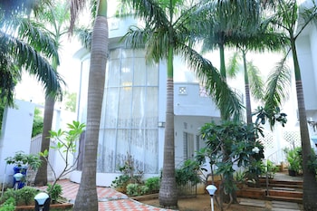 anton white villas resort