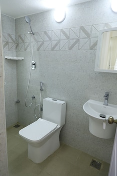 anton white villas resort