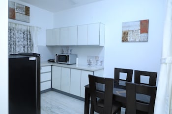 anton white villas resort