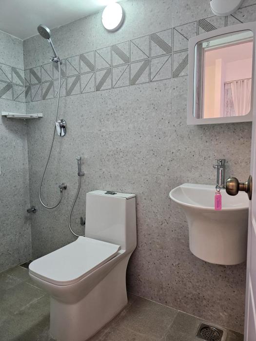 anton white villas resort