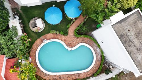 anton white villas resort