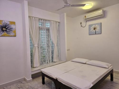 anton white villas resort