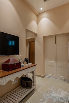 justa luxe kashi parampara varanasi