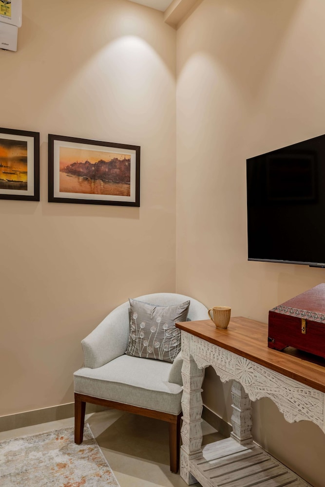 justa luxe kashi parampara varanasi