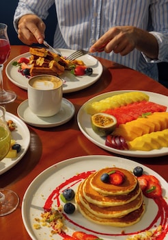 swissotel corniche park towers doha