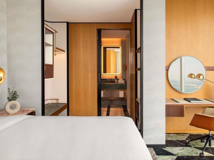swissotel corniche park towers doha