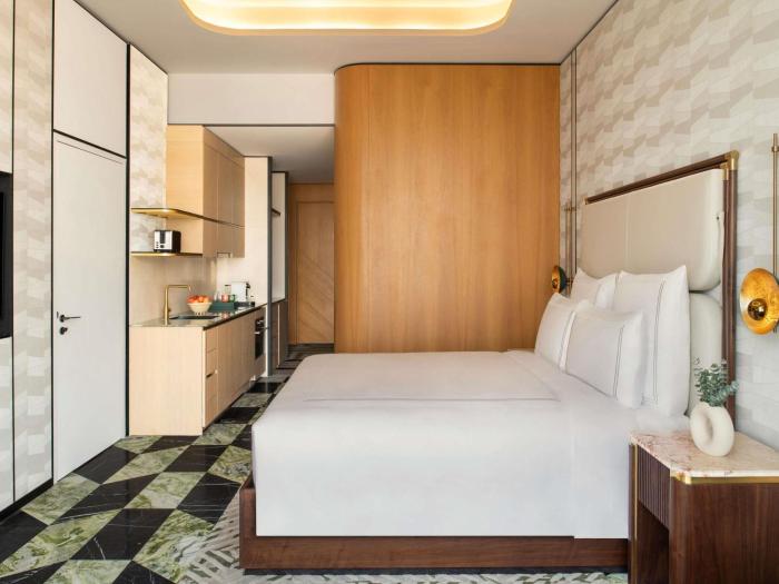 swissotel corniche park towers doha