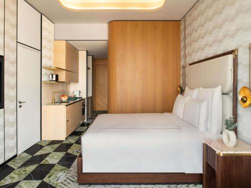 swissotel corniche park towers doha