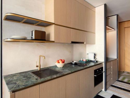 swissotel corniche park towers doha
