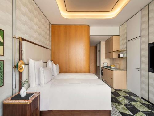 swissotel corniche park towers doha