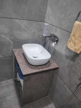 hotel river view panipat