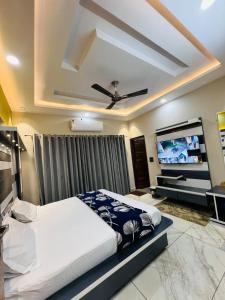 hotel river view panipat