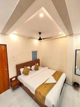 hotel bnandk grand varanasi