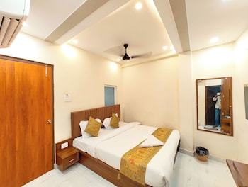 hotel bnandk grand varanasi