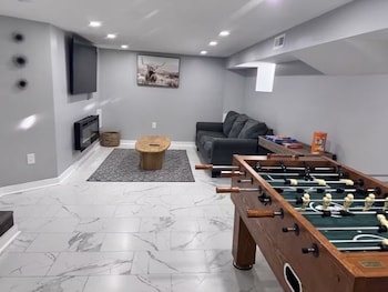 Orchard Way,518 Orchard Avenue,0 star