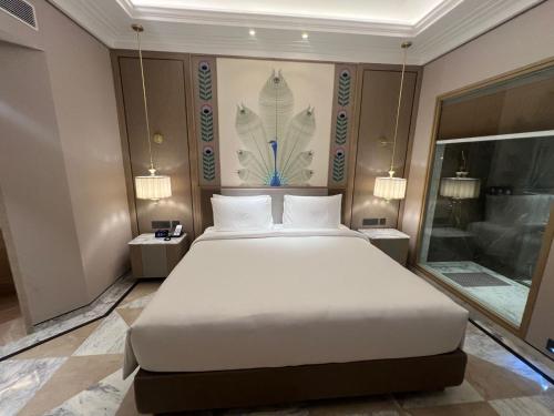 wyndham grand udaipur fateh sagar lake