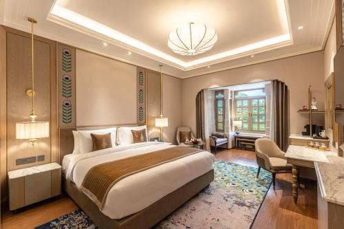 wyndham grand udaipur fateh sagar lake