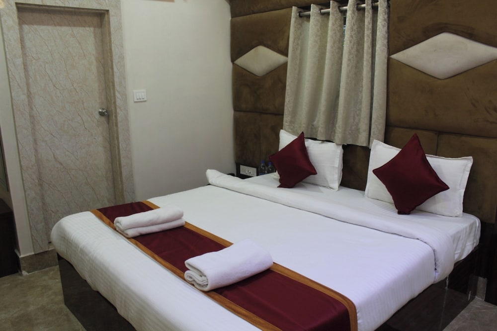 puri hotel manjulata residency