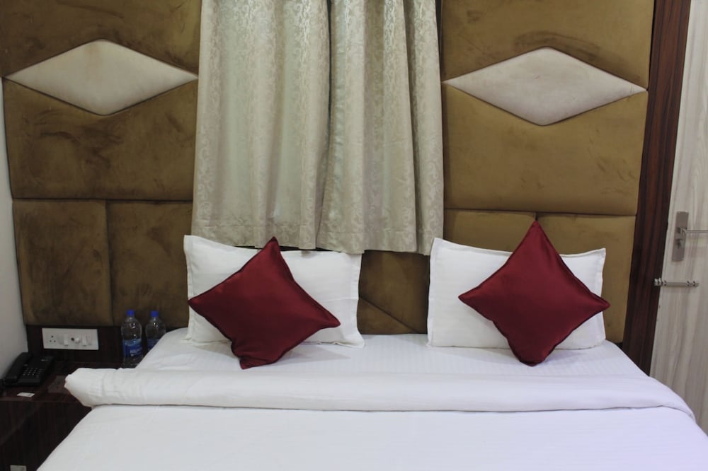 puri hotel manjulata residency