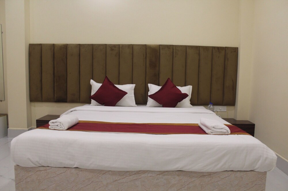 puri hotel manjulata residency