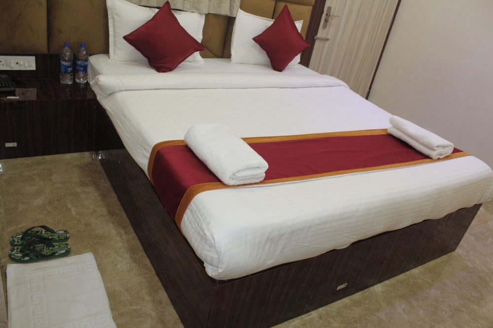 puri hotel manjulata residency