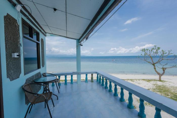 charung by the sea