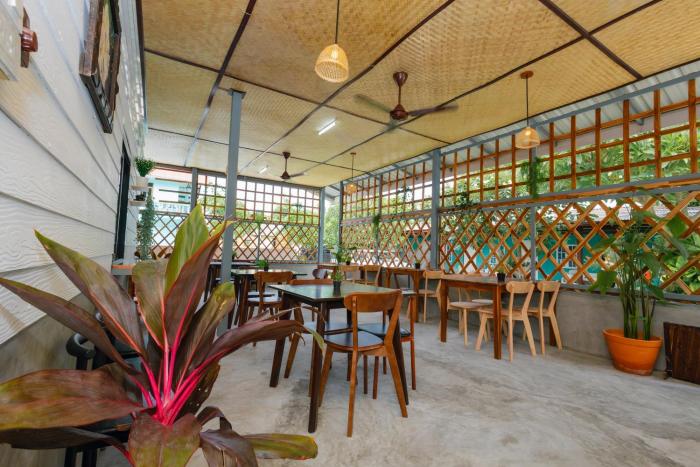 charung by the sea